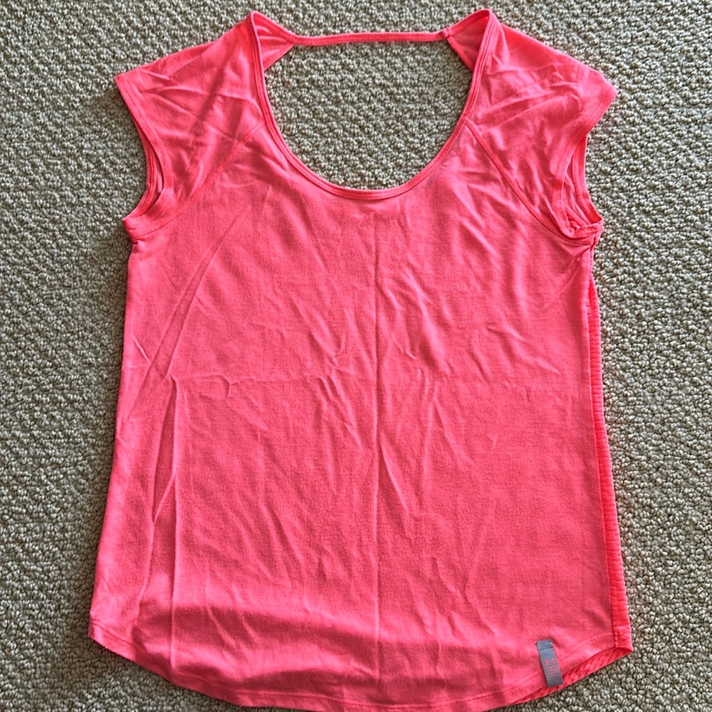 Under armor t shirt